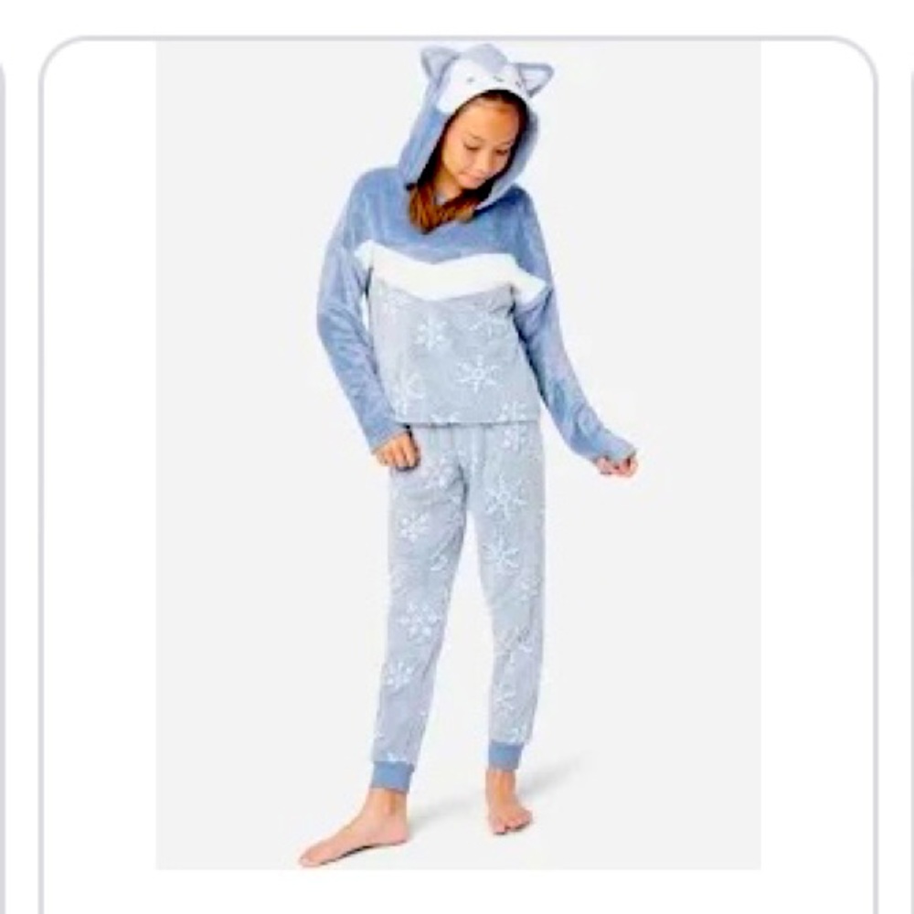 New justice pj/ lounge set